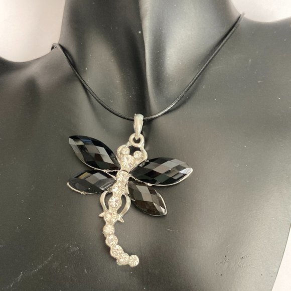 Vtg Dragonfly Necklace Pendant Insect Black Crystal Silver Plated Black Cord 18" - Picture 3 of 10